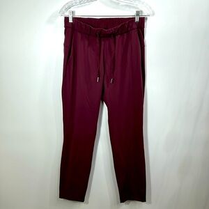 Lululemon Woman’s Maroon Nylon pants size 6